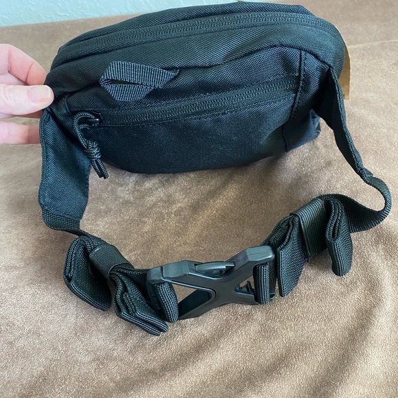 Outdoor Products Essential Waist Pack/Belt Pack Adjustable.3 pockets. Reflective - Picture 7 of 11